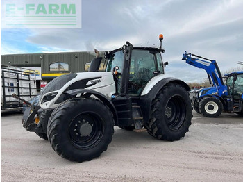 Farm tractor VALTRA T234