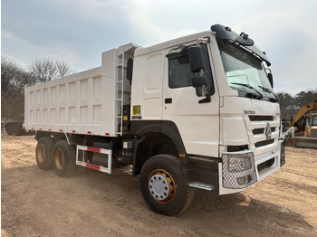 Tipper for transportation of silos HOWO 371: picture 2