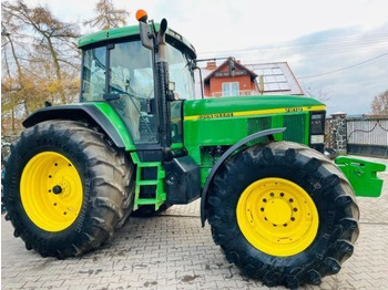 Farm tractor John Deere 7810: picture 2