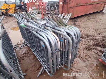 Construction equipment Bundle of Metal Safety Barriers (2 of): picture 5