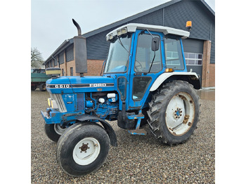 Farm tractor FORD