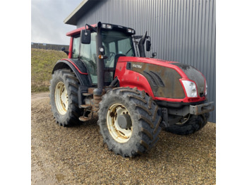 Farm tractor VALTRA T153