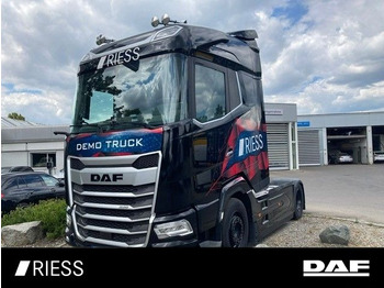 Tractor unit DAF XG 530