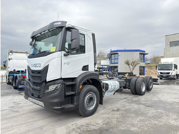 Cab chassis truck IVECO X-WAY