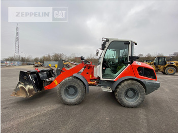 Wheel loader Liebherr L506: picture 4