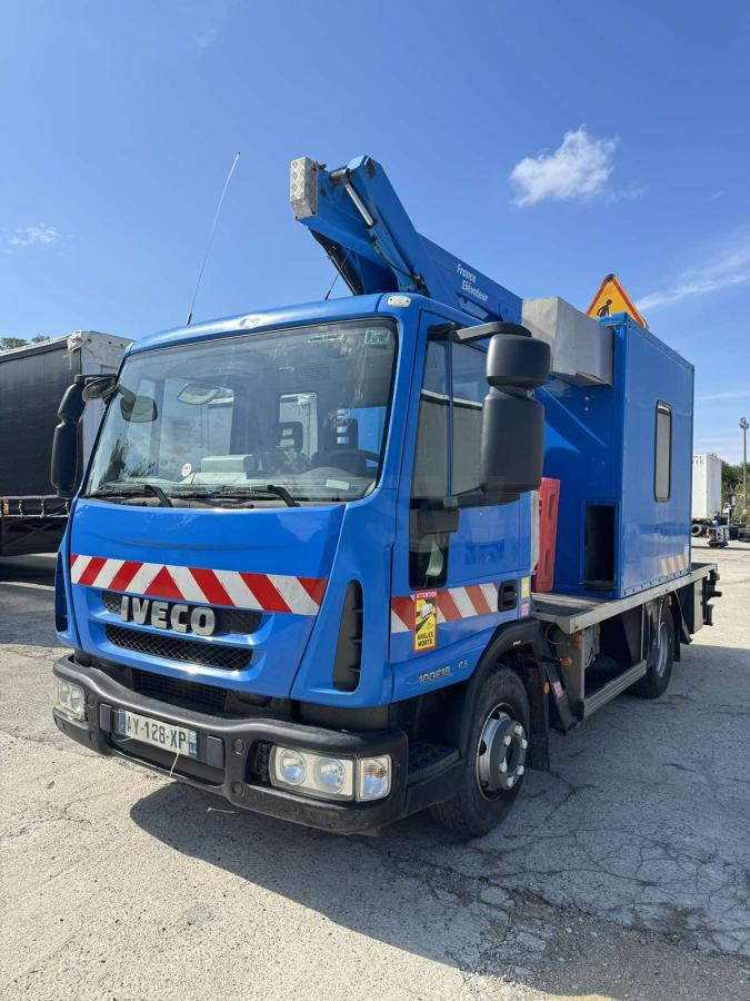 Truck mounted aerial platform Iveco Eurocargo 100E18: picture 6