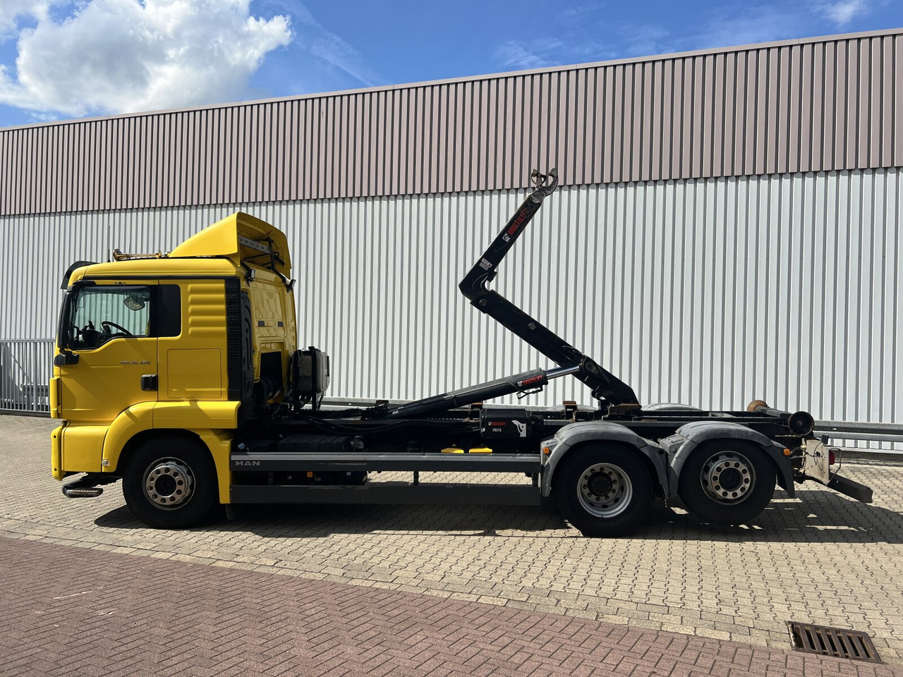 Hook lift truck MAN TGX 26.480 6X2-2 LL TGX 26.480 6X2-2 LL, Intarder, Navi, Liftachse: picture 11