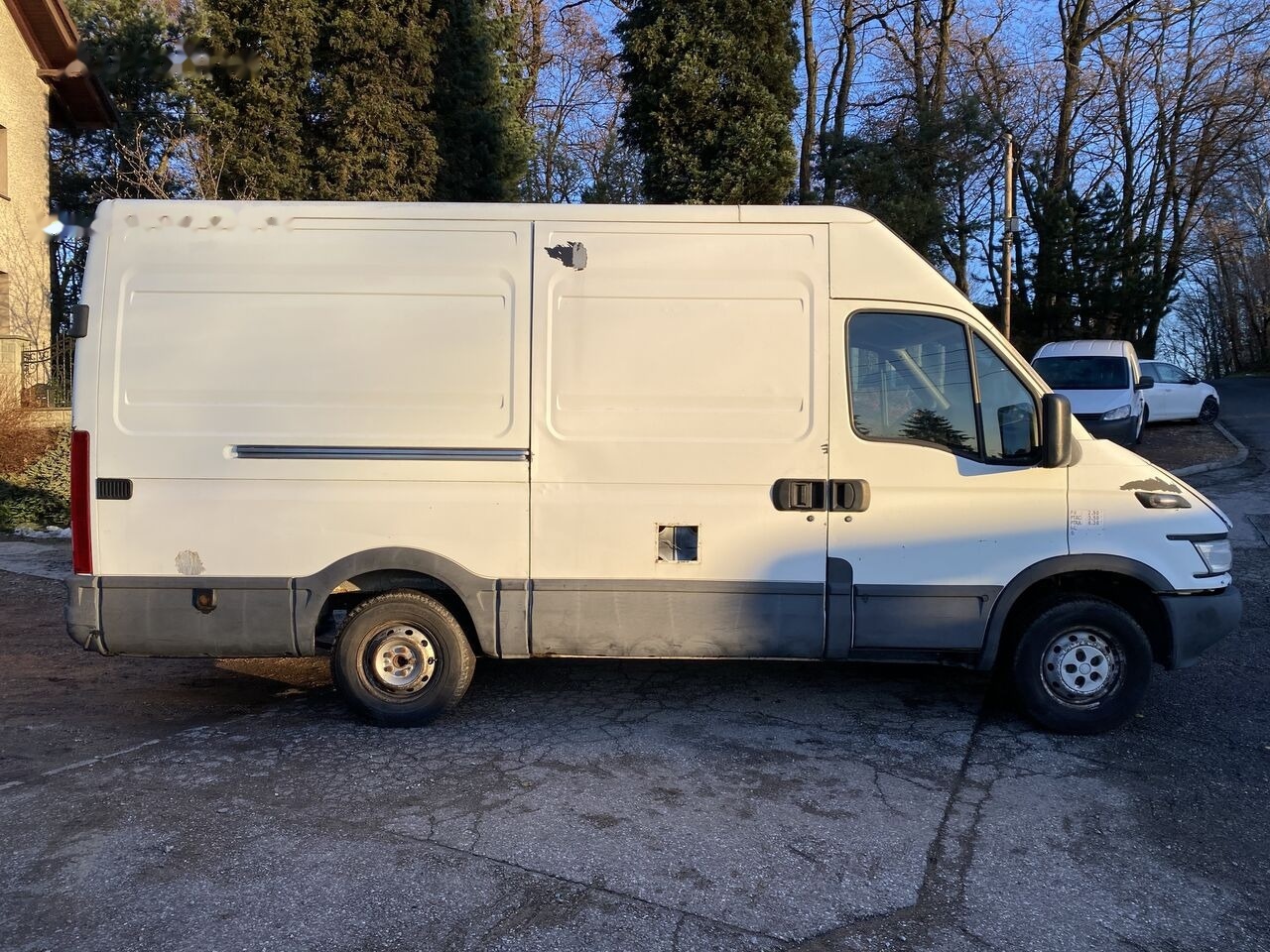 Panel van IVECO Daily 35S12: picture 6