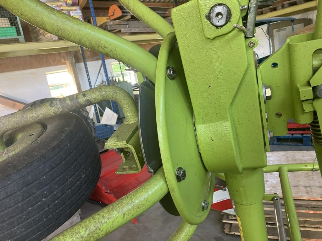 Tedder/ Rake CLAAS VOLTO 64: picture 6