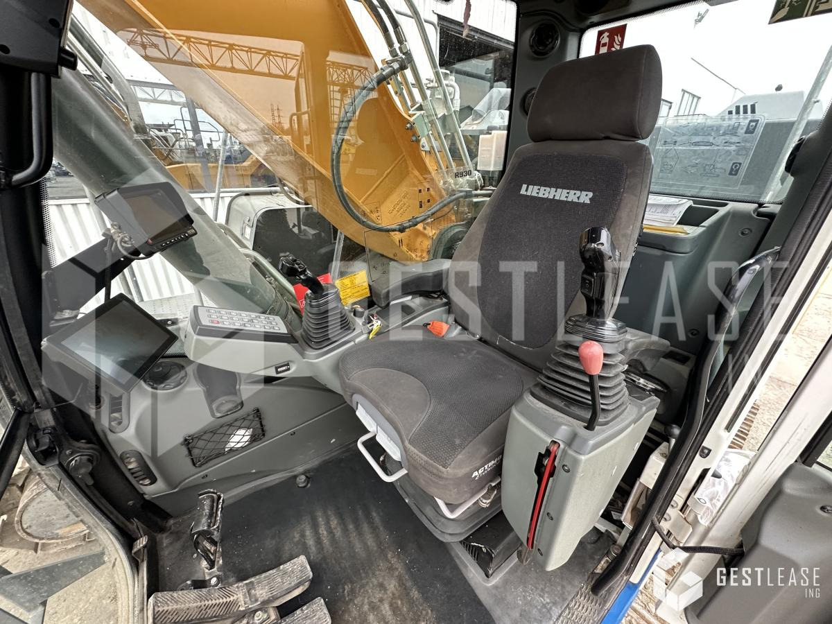 Crawler excavator Liebherr R930LC G8: picture 6