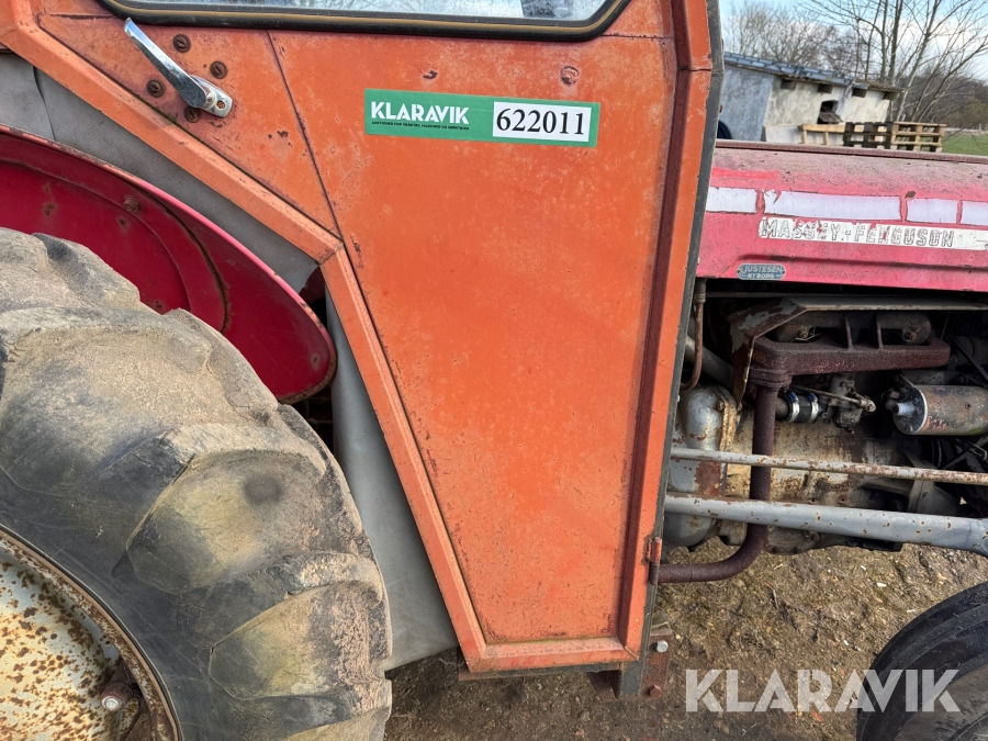 Farm tractor Traktor Massey Ferguson 35: picture 10