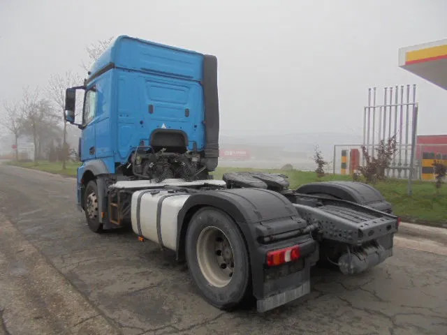 Tractor unit Mercedes-Benz Actros 1842 LS EUR6: picture 7