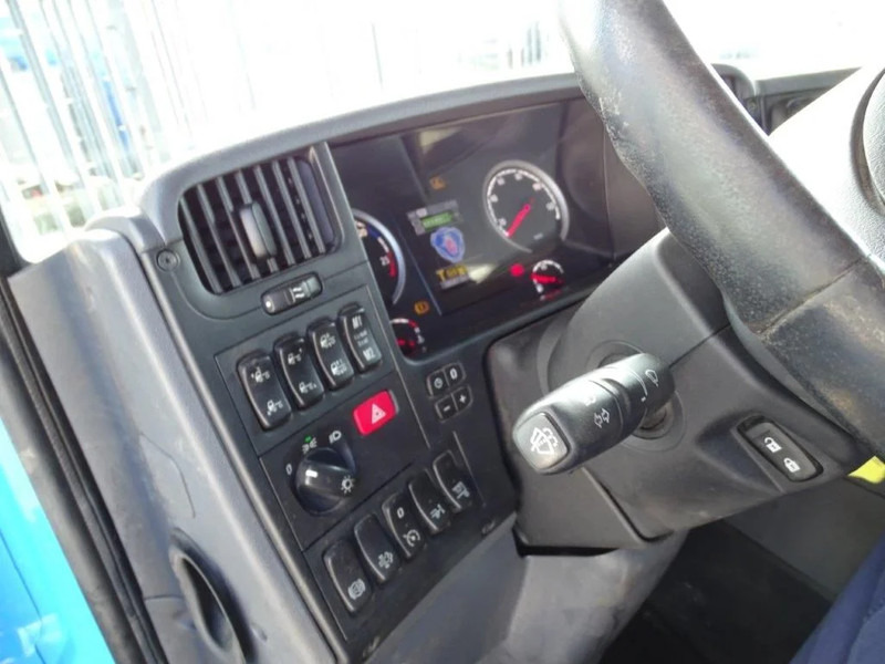 Cab chassis truck Scania P250 / AUTOMATIC / ONLY 155351 DKM / GOOD STATE / WB 5900 CM / FULL AIR / NAVI / EURO-6 / 2014: picture 9