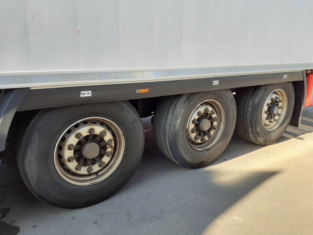 New Refrigerator semi-trailer Lamberet LVF S3 Carrier Maxima 1300: picture 7