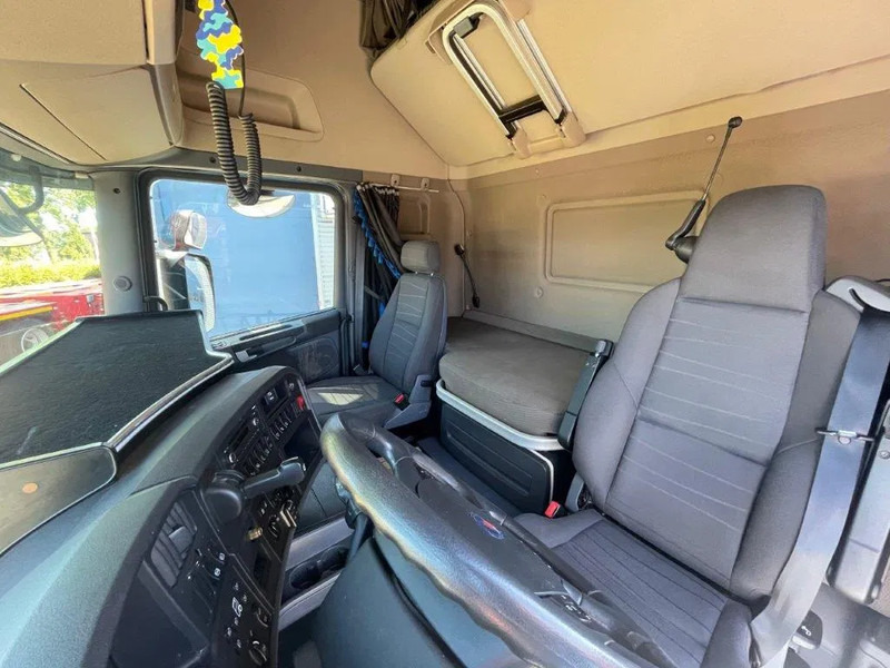 Tractor unit Scania R520 V8 6x2-4: picture 10