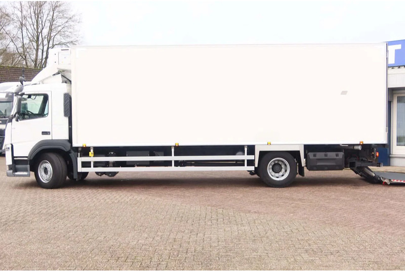 Refrigerator truck Volvo FM FM 330 4x2 Koel/Vries + Klep Dhollandia 2500 kg: picture 17