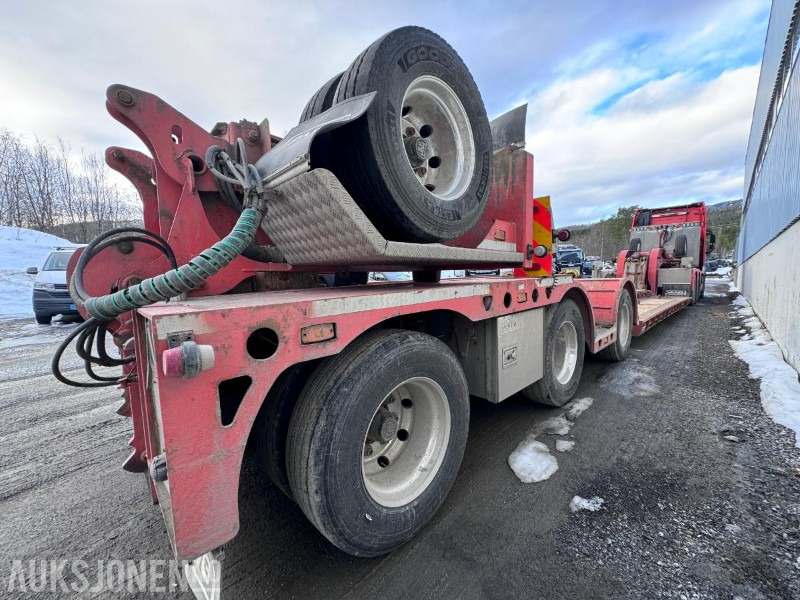 Tractor unit 2015 Volvo FH 16 750 - 8x4 + 1 - Tridem pusher - Tungtrekker med 2015 Vang ATHLS 111+1 brønnhenger: picture 9