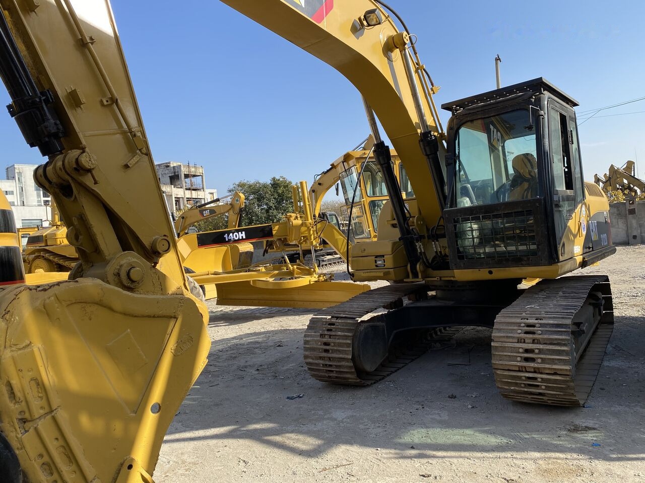 Crawler excavator Caterpillar 312D: picture 6