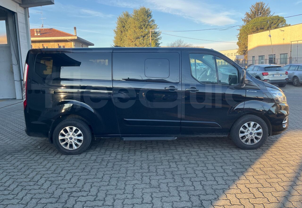 Minibus, Passenger van Ford Tourneo Custom: picture 10