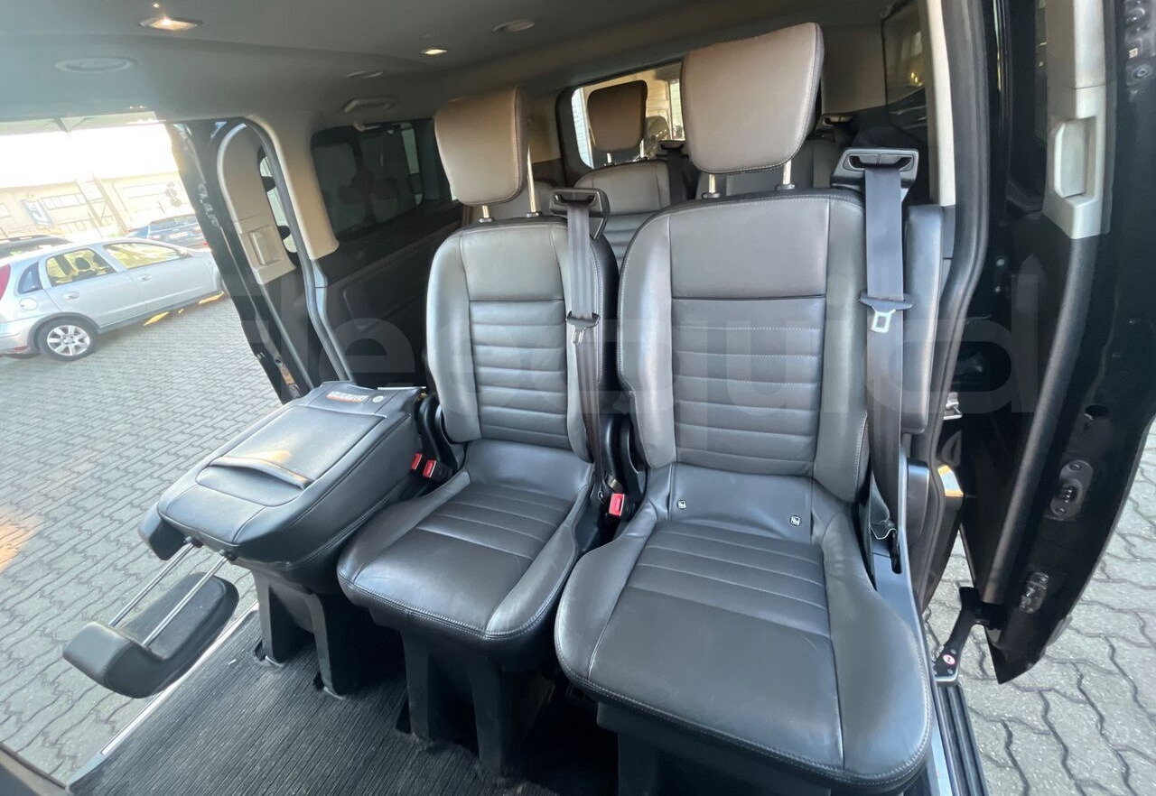 Minibus, Passenger van Ford Tourneo Custom: picture 25