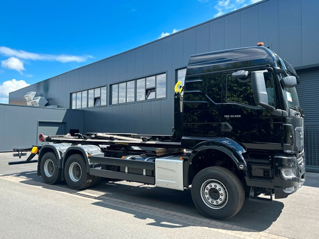 New Hook lift truck, Crane truck MAN TGX 33.510 6X4  Euro6e Abrollkipper MULTILIFT: picture 15