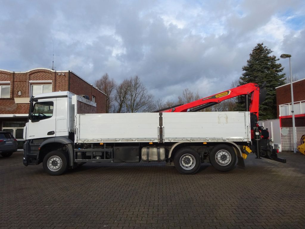 Crane truck, Dropside/ Flatbed truck Mercedes-Benz 2648 Baustoffpritsche + PK 23001 TEC3 Kran: picture 6