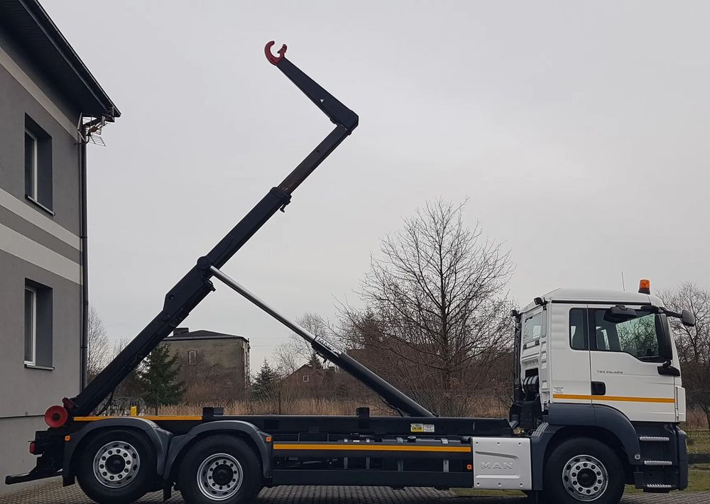 Hook lift truck MAN TGS 26.420 E6 HAKOWIEC HS20 6x2 3-OSIE: picture 16