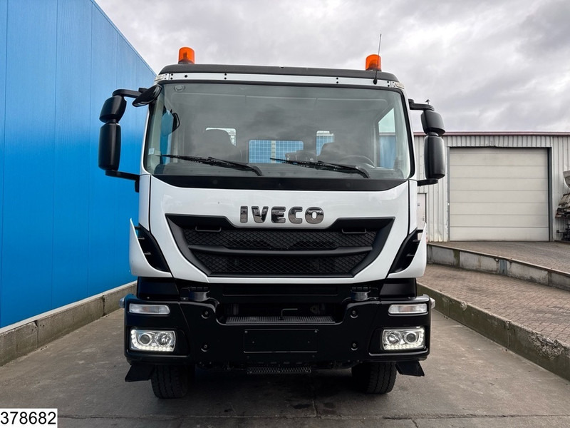 Dropside/ Flatbed truck, Crane truck Iveco Trakker 360 6x4, EURO 6. Palfinger, Remote: picture 16