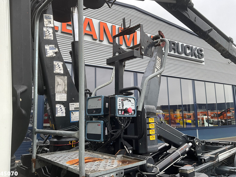 Hook lift truck, Crane truck DAF FA CF 250 Hiab 9 Tonmeter laadkraan Just 133.305 km!: picture 8