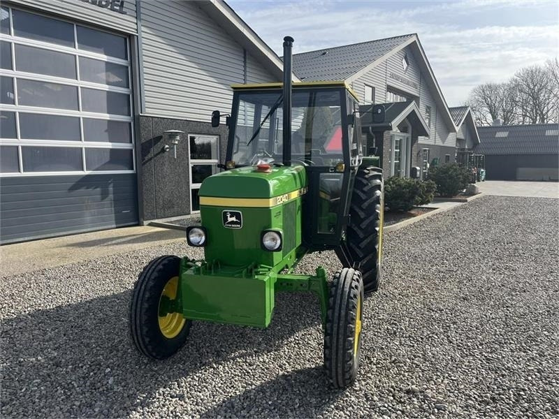 Farm tractor John Deere 2040 Traktoren er professionelt sat i stand og mal: picture 8