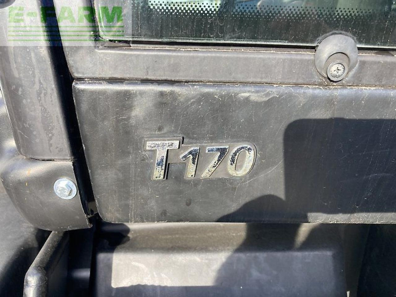 Farm tractor Valtra t170: picture 8