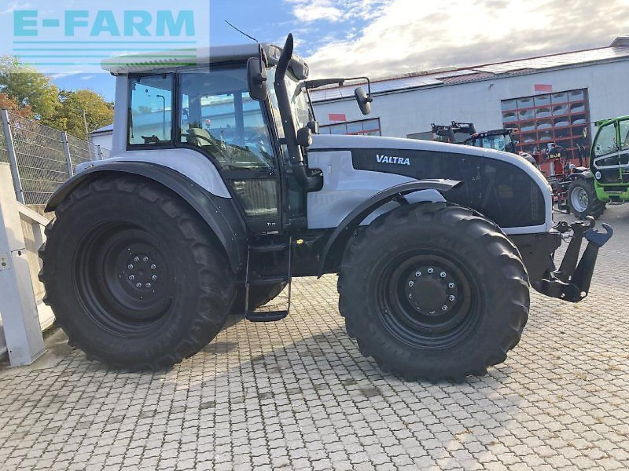 Farm tractor Valtra t170: picture 7