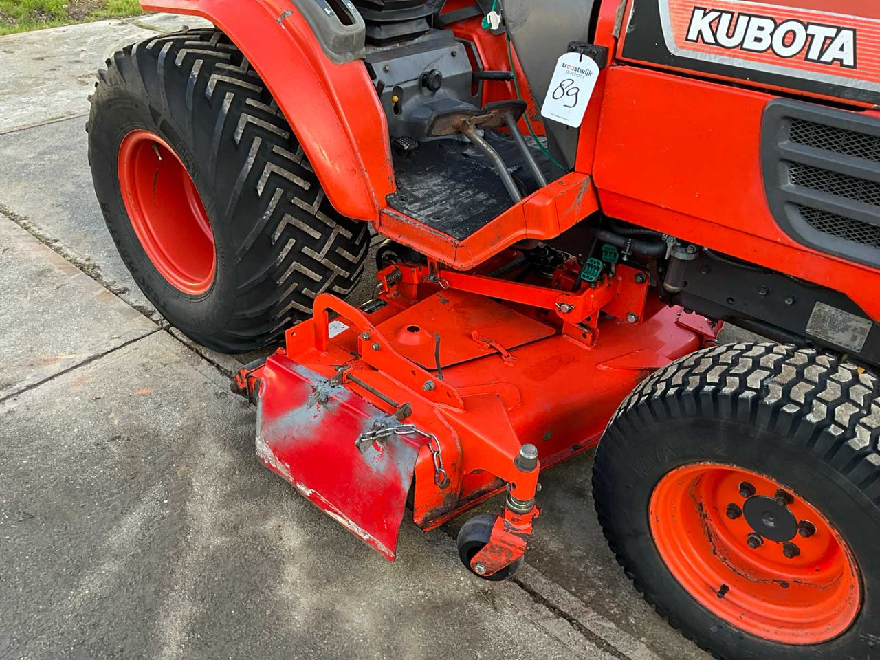 Compact tractor Kubota B2100: picture 13