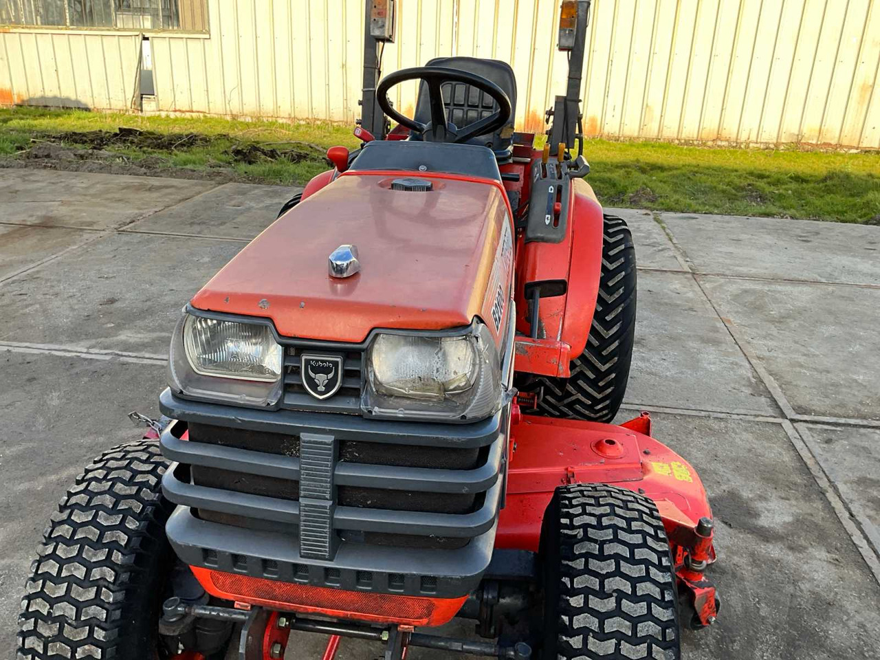 Compact tractor Kubota B2100: picture 10