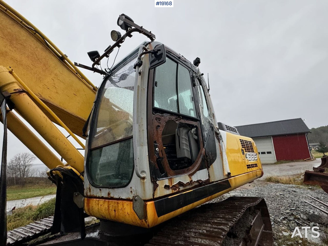 Excavator New Holland E385: picture 18