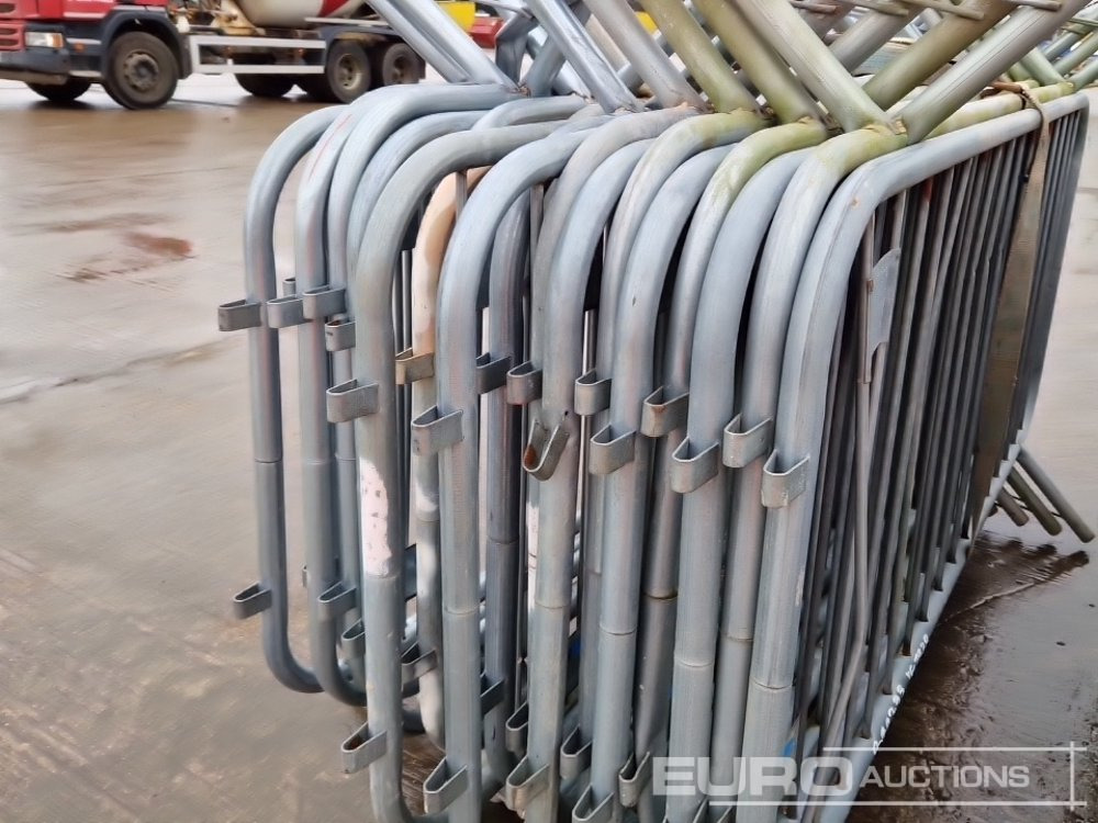 Construction equipment Bundle of Metal Pedestrian Safety Barriers (2 of): picture 15