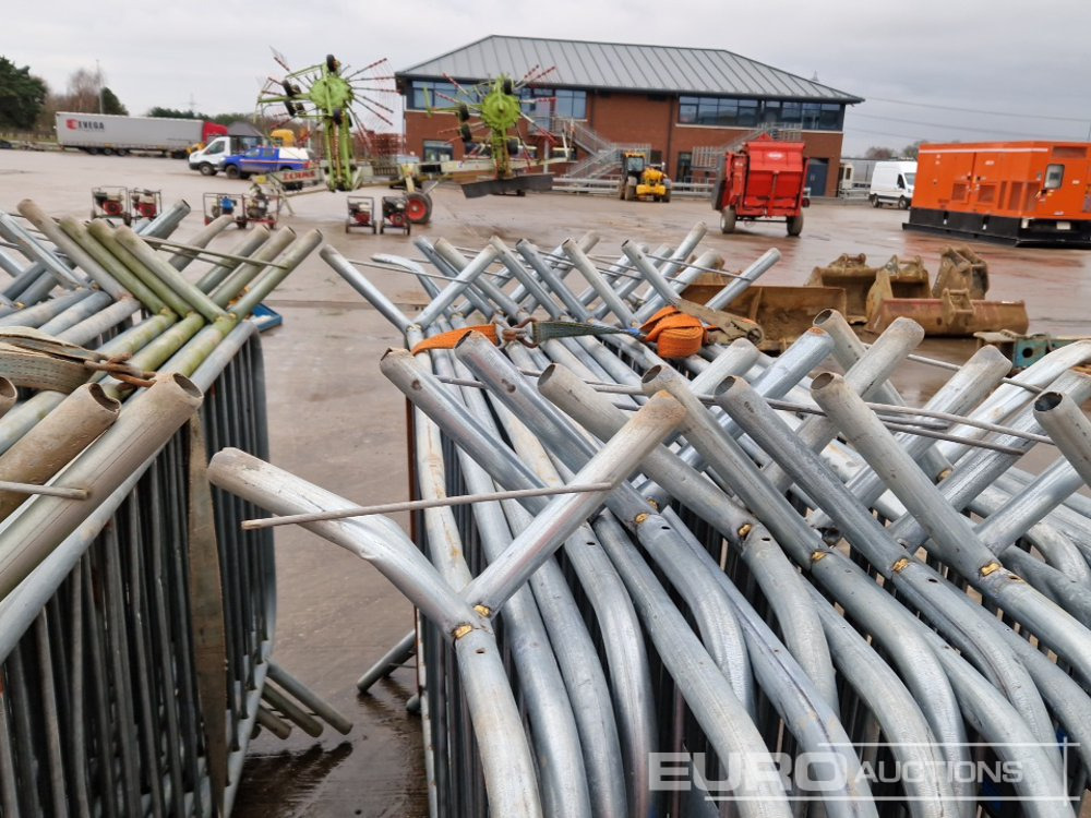 Construction equipment Bundle of Metal Pedestrian Safety Barriers (2 of): picture 11