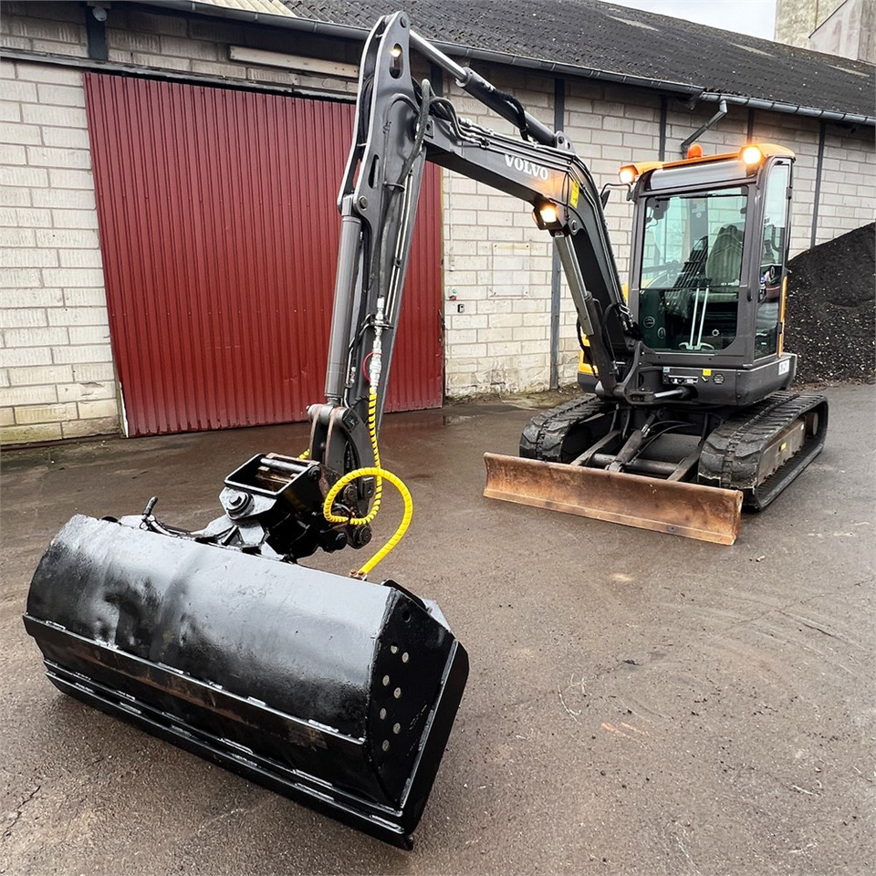 Mini excavator Volvo ECR 50 D: picture 12