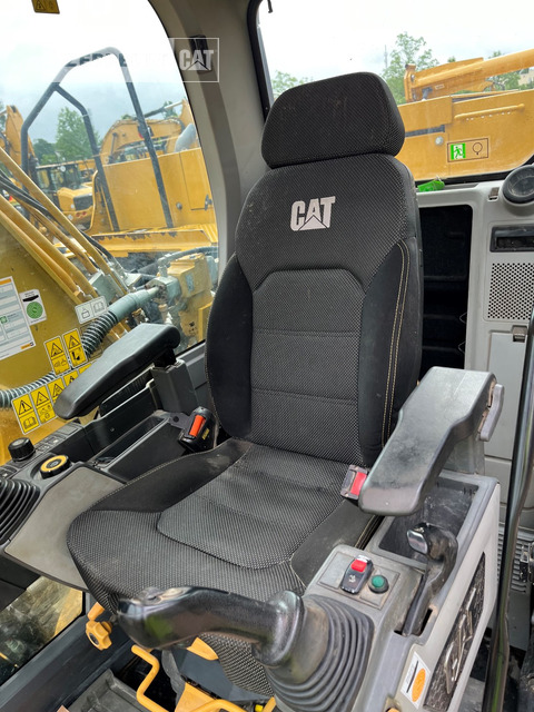 Crawler excavator Cat 323-07A: picture 6